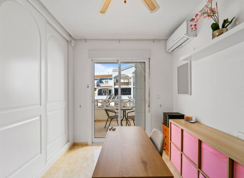 3 soverom Hus til salgs i Ciudad Quesada med svømmebasseng - € 240 000 (Ref: 9745173)