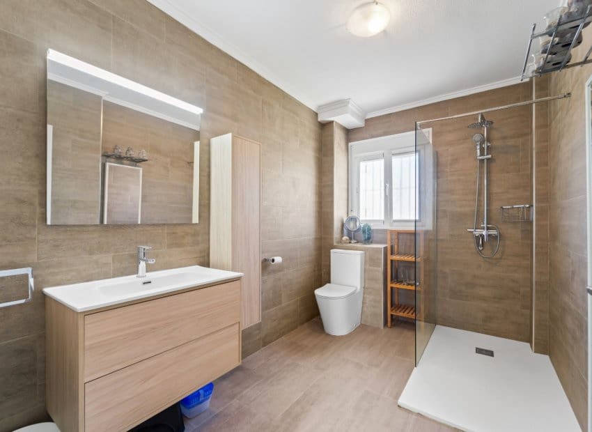 3 soverom Hus til salgs i Ciudad Quesada med svømmebasseng - € 240 000 (Ref: 9745173)