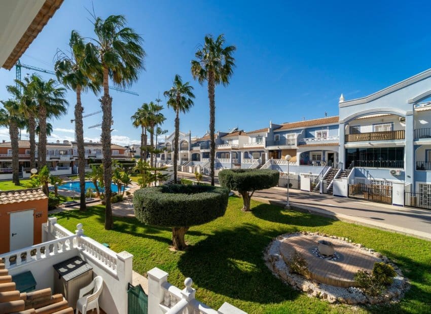 3 soverom Hus til salgs i Ciudad Quesada med svømmebasseng - € 240 000 (Ref: 9745173)