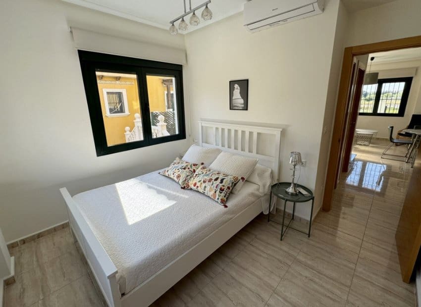 2 chambre Villa/Maison Semi-Mitoyenne à vendre à Ciudad Quesada avec piscine - 250 000 € (Ref: 9816641)