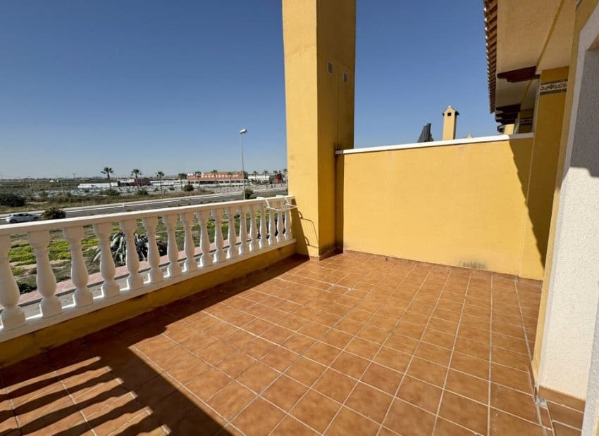2 chambre Villa/Maison Semi-Mitoyenne à vendre à Ciudad Quesada avec piscine - 250 000 € (Ref: 9816641)