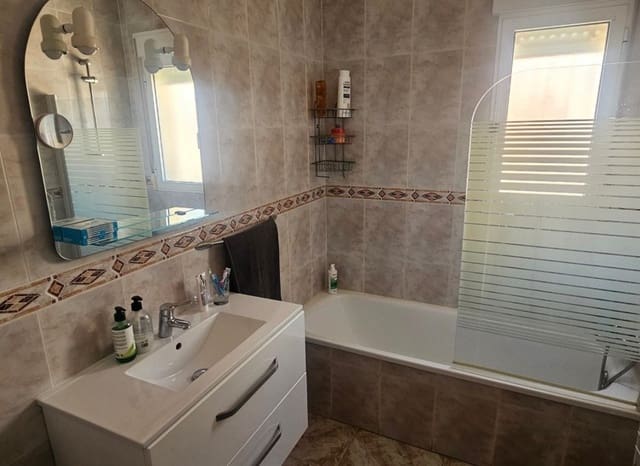 2 soveværelse Villa til salg i Rojales med swimmingpool - € 285.000 (Ref: 9867946)