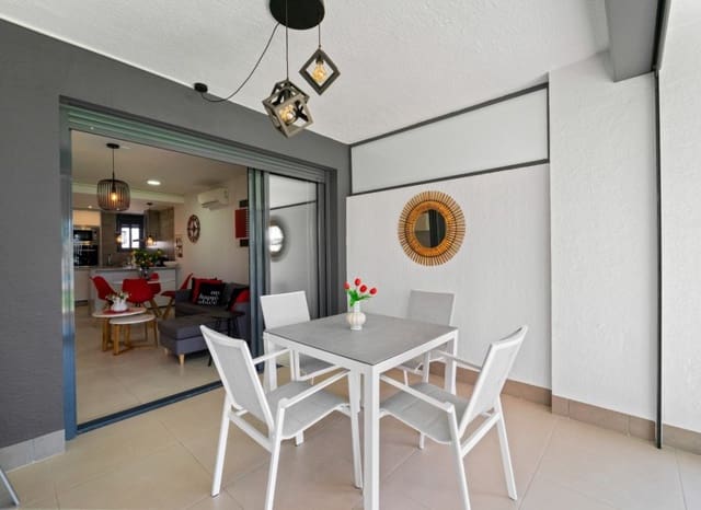 2 chambre Appartement à vendre à Punta Prima, Torrevieja avec piscine garage - 294 500 € (Ref: 9928608)