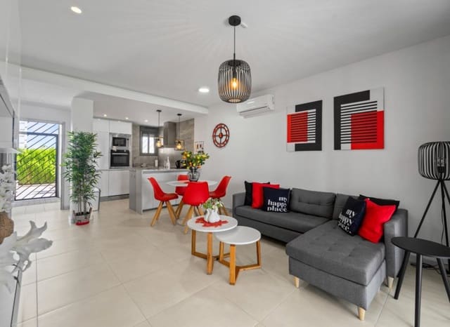 2 chambre Appartement à vendre à Punta Prima, Torrevieja avec piscine garage - 294 500 € (Ref: 9928608)