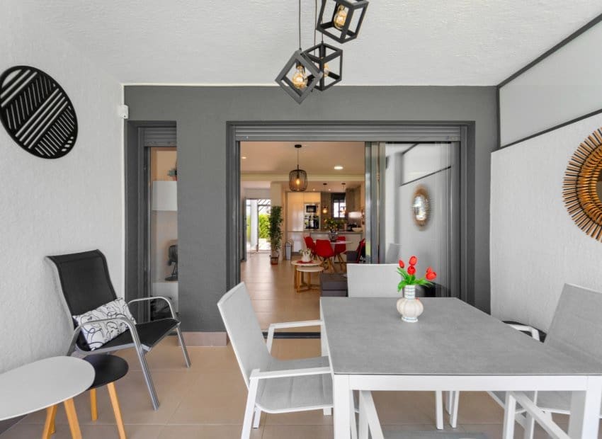 2 bedroom Apartment for sale in Punta Prima with pool garage - € 294,500 (Ref: 9928608)