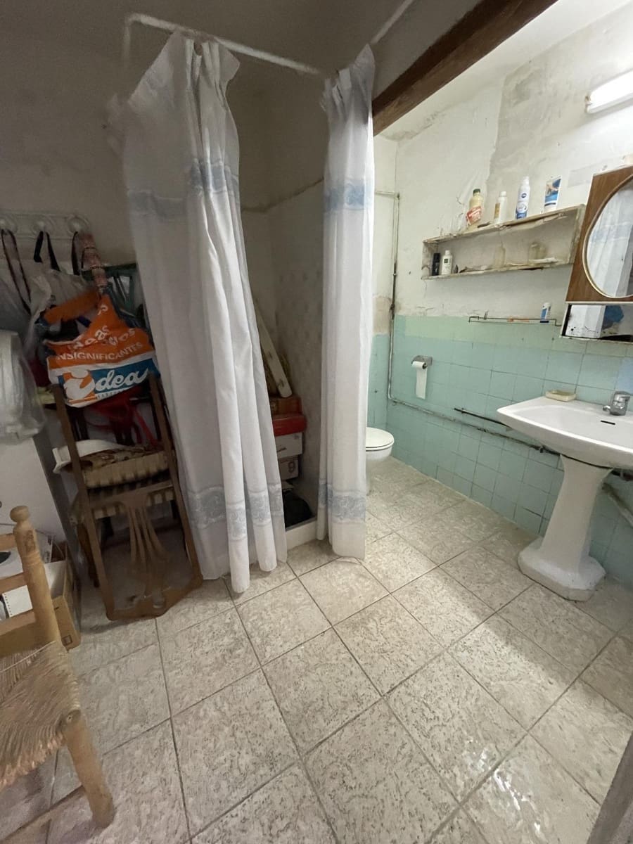 3 bedroom Villa for sale in Elda € 60,000 (Ref 8152342)