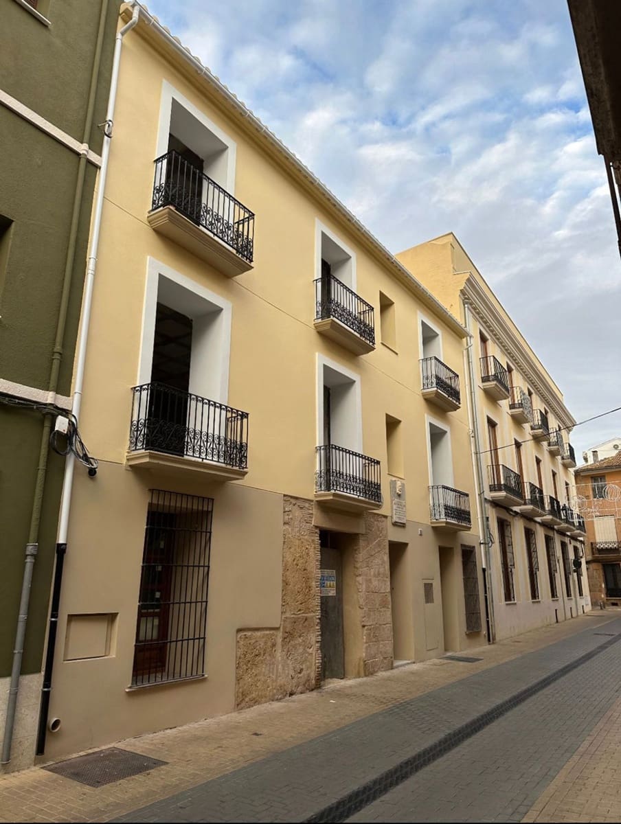 Erhverv til leje i Denia - € 800 (Ref: 8248158)