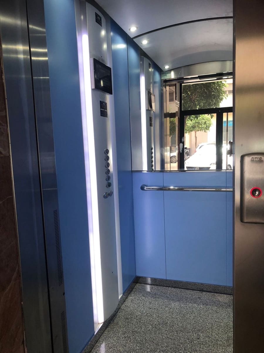 6 soveværelse Lejlighed til salg i Denia - € 295.000 (Ref: 8248179)