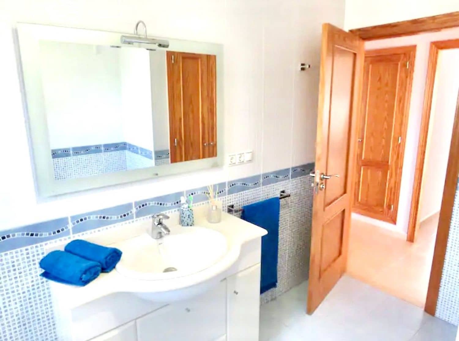 4 soverom Villa til leie i Oliva med svømmebasseng garasje - € 2 100 (Ref: 8248217)