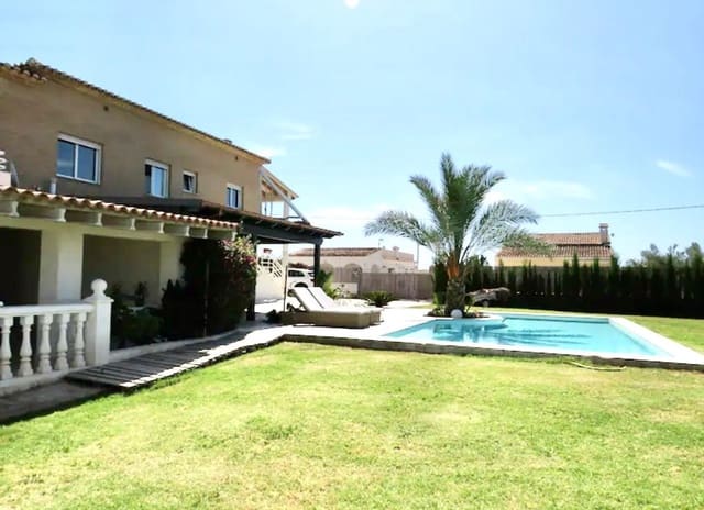 4 quarto Moradia para arrendar em Oliva Pueblo, Oliva com piscina garagem - 2 100 € (Ref: 8248217)