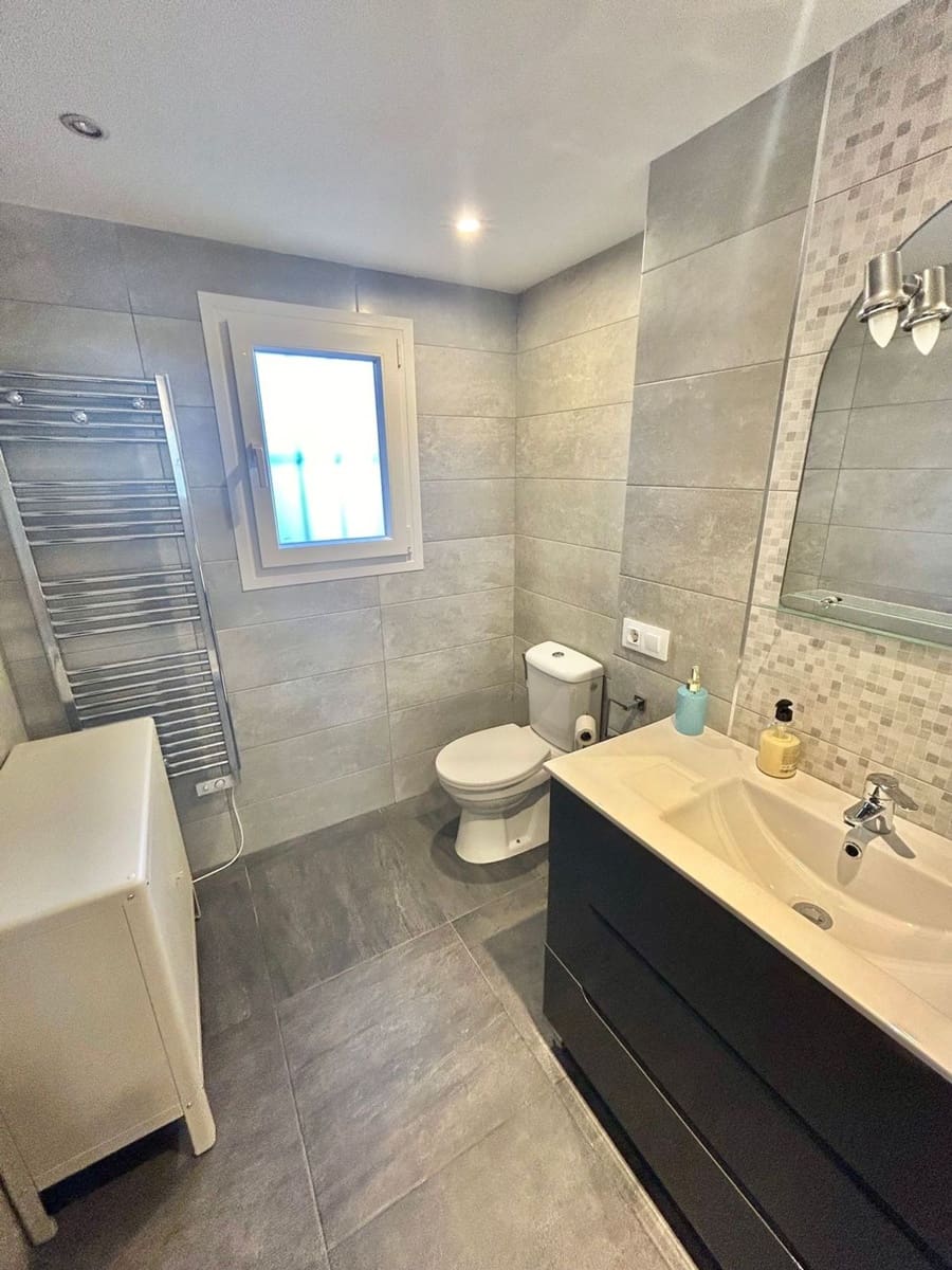 4 bedroom Apartment for rent in Javea / Xabia with garage - € 1,350 (Ref: 8267601)