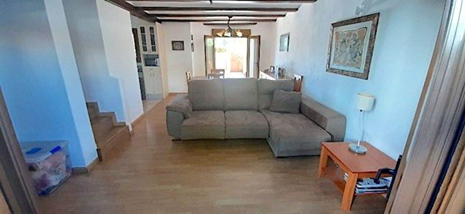 2 bedroom Townhouse for rent in Denia with pool garage - € 1,250 (Ref: 8283658)