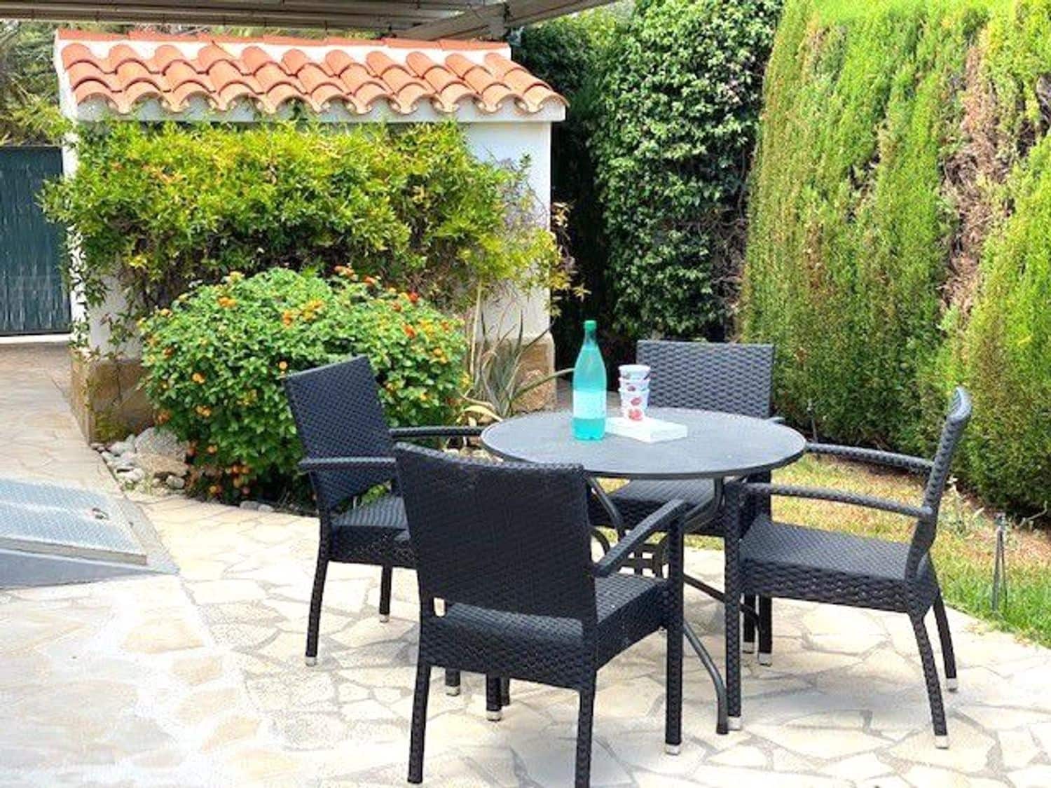 Casa de 2 habitaciones en Dénia en alquiler con piscina garaje - 1.750 € (Ref: 8299776)