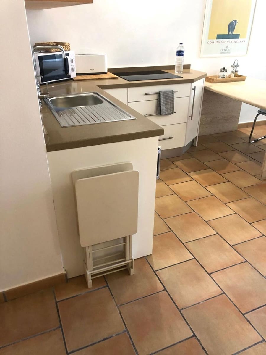 Appartement de 1 chambre à louer à Denia - 850 € (Ref: 8434015)