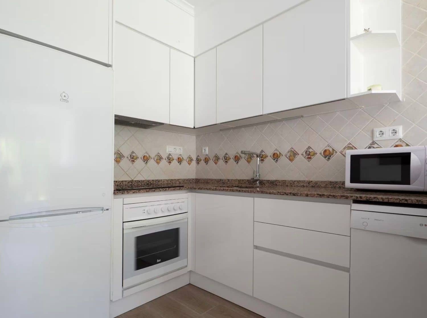 1 bedroom Townhouse for rent in Beniarbeig with pool garage - € 1,100 (Ref: 8573718)