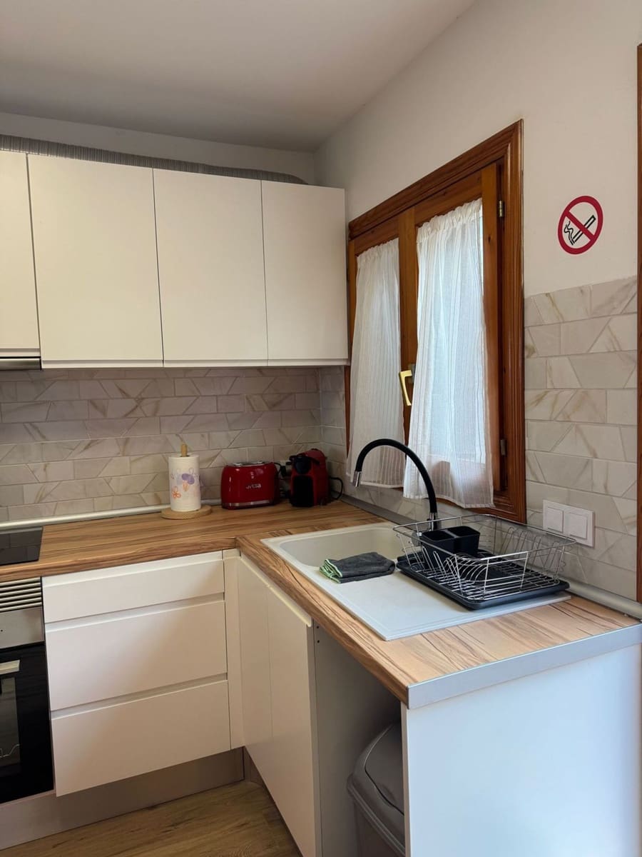 2 soveværelse Byhus til leje i Denia med swimmingpool garage - € 1.300 (Ref: 8684432)