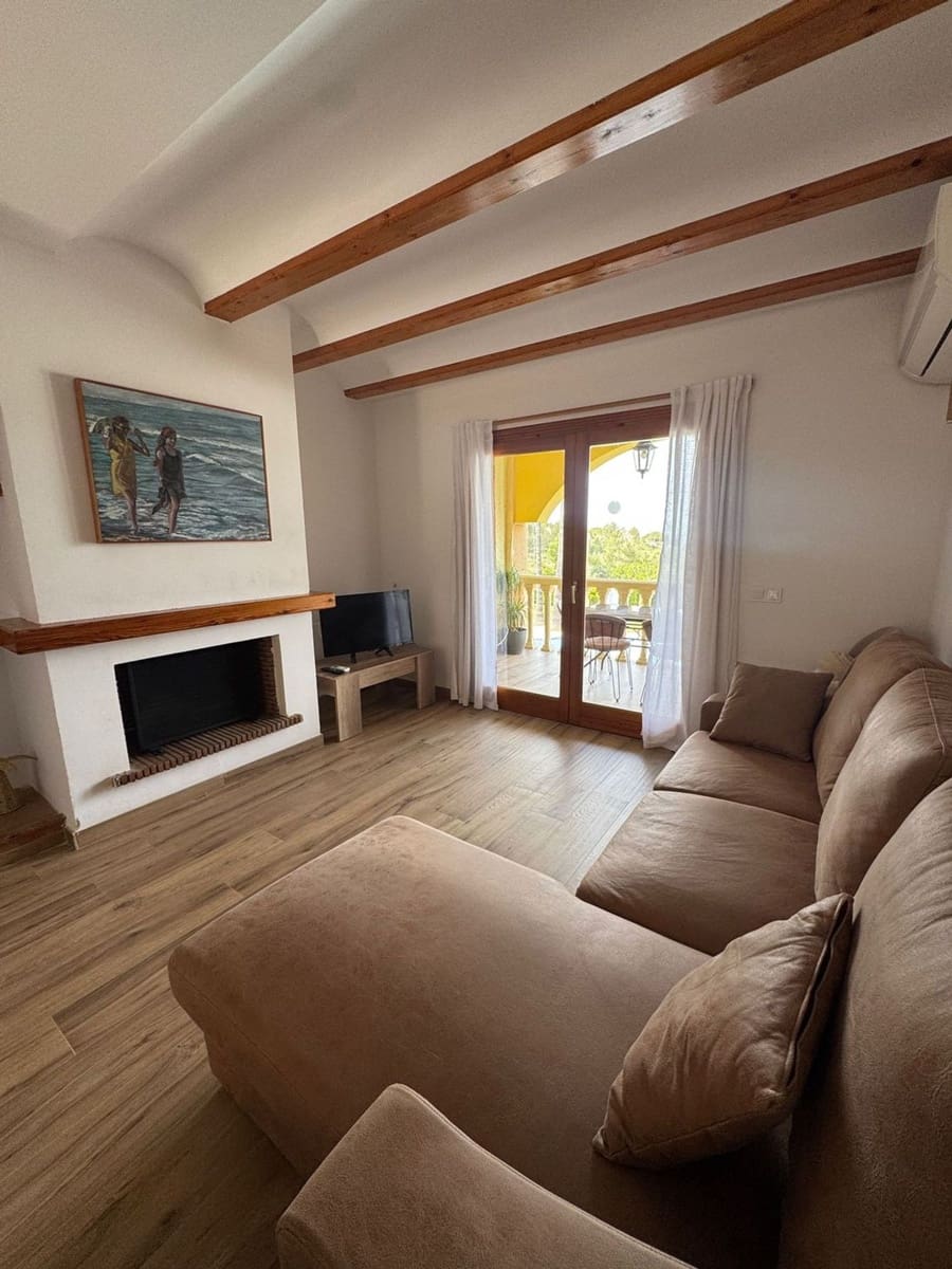 2 soveværelse Byhus til leje i Denia med swimmingpool garage - € 1.300 (Ref: 8684432)