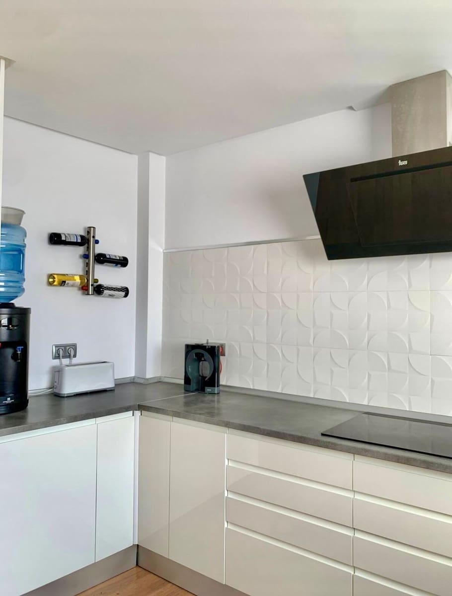 3 sypialnia Apartament do wynajęcia w Denia z garażem - 1 400 € (Ref: 8783177)