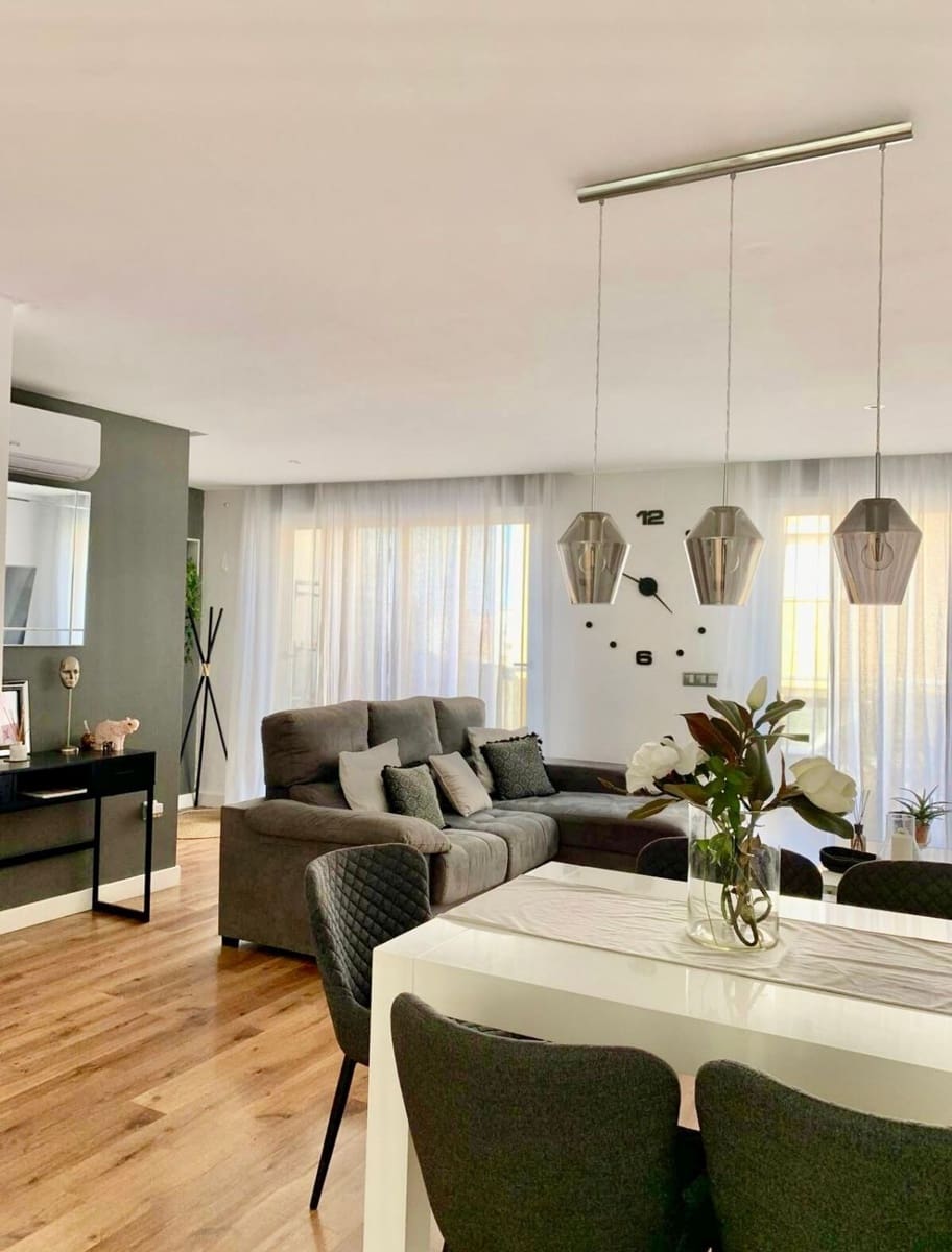 3 sypialnia Apartament do wynajęcia w Denia z garażem - 1 400 € (Ref: 8783177)