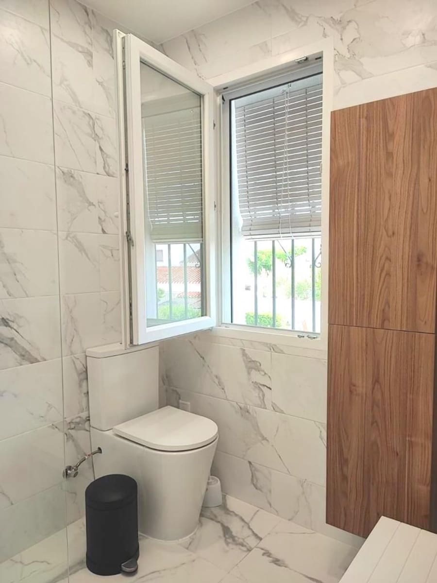 3 soveværelse Byhus til leje i Denia med swimmingpool garage - € 1.500 (Ref: 8824683)