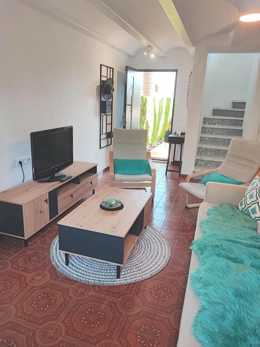 3 soveværelse Byhus til leje i Denia med swimmingpool garage - € 1.500 (Ref: 8824683)