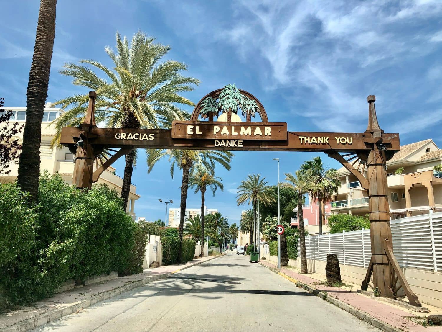 3 soveværelse Byhus til leje i Denia med swimmingpool garage - € 1.500 (Ref: 8824683)