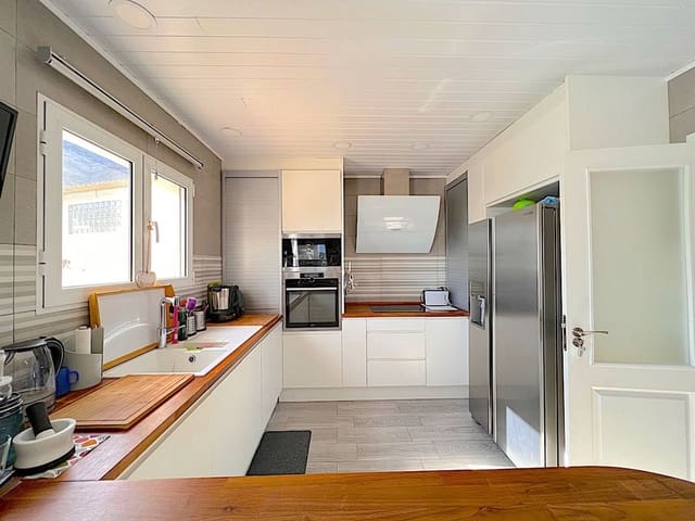 6 sovrum Villa till salu i El Montgó, Dénia med garage - 450 000 € (Ref: 8824687)