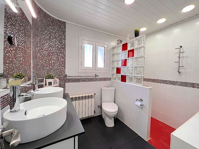 6 sovrum Villa till salu i El Montgó, Dénia med garage - 450 000 € (Ref: 8824687)