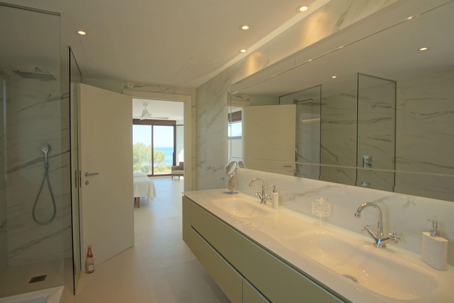 Villa/Maison de 4 chambres à louer à Denia avec piscine garage - 5 000 € (Ref: 9371387)