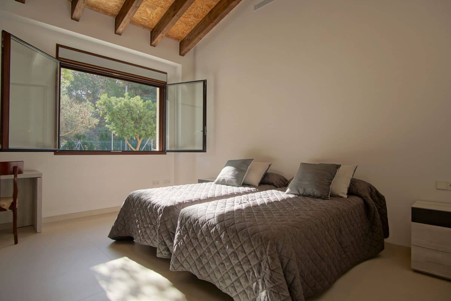 Villa/Maison de 4 chambres à louer à Denia avec piscine garage - 5 000 € (Ref: 9371387)