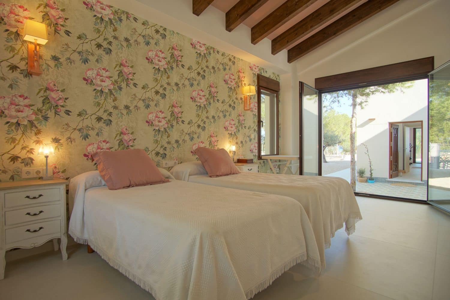 Villa/Maison de 4 chambres à louer à Denia avec piscine garage - 5 000 € (Ref: 9371387)