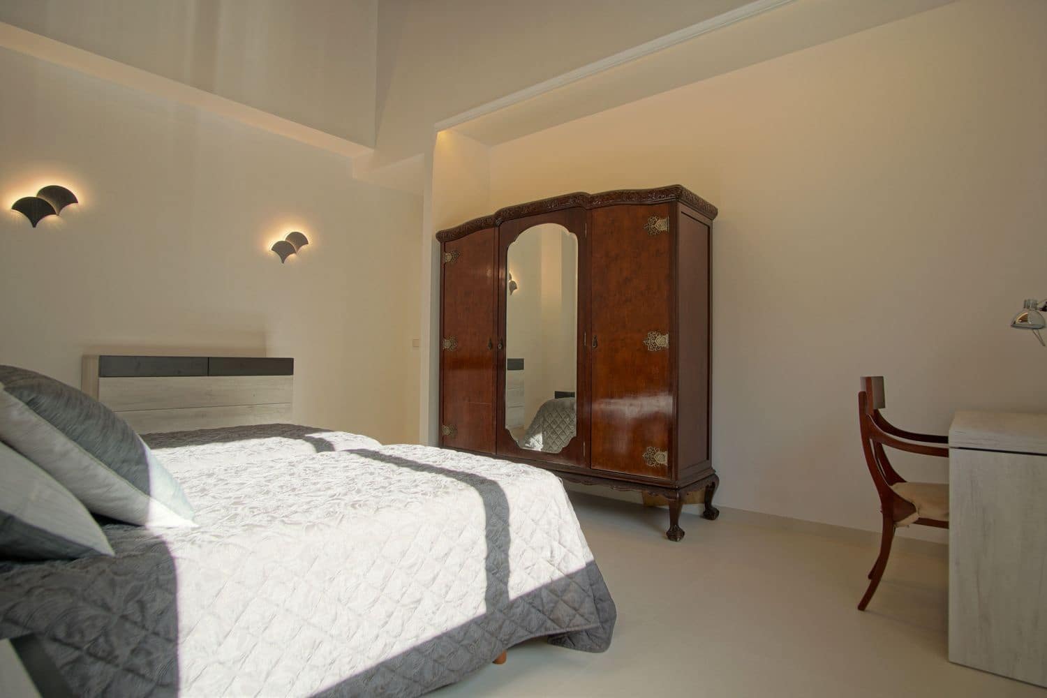 Villa/Maison de 4 chambres à louer à Denia avec piscine garage - 5 000 € (Ref: 9371387)