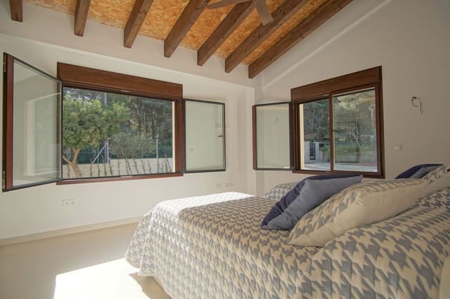 4 bedroom Villa for rent in Las Rotas / Les Rotes, Dénia with pool garage - € 5,000 (Ref: 9371387)