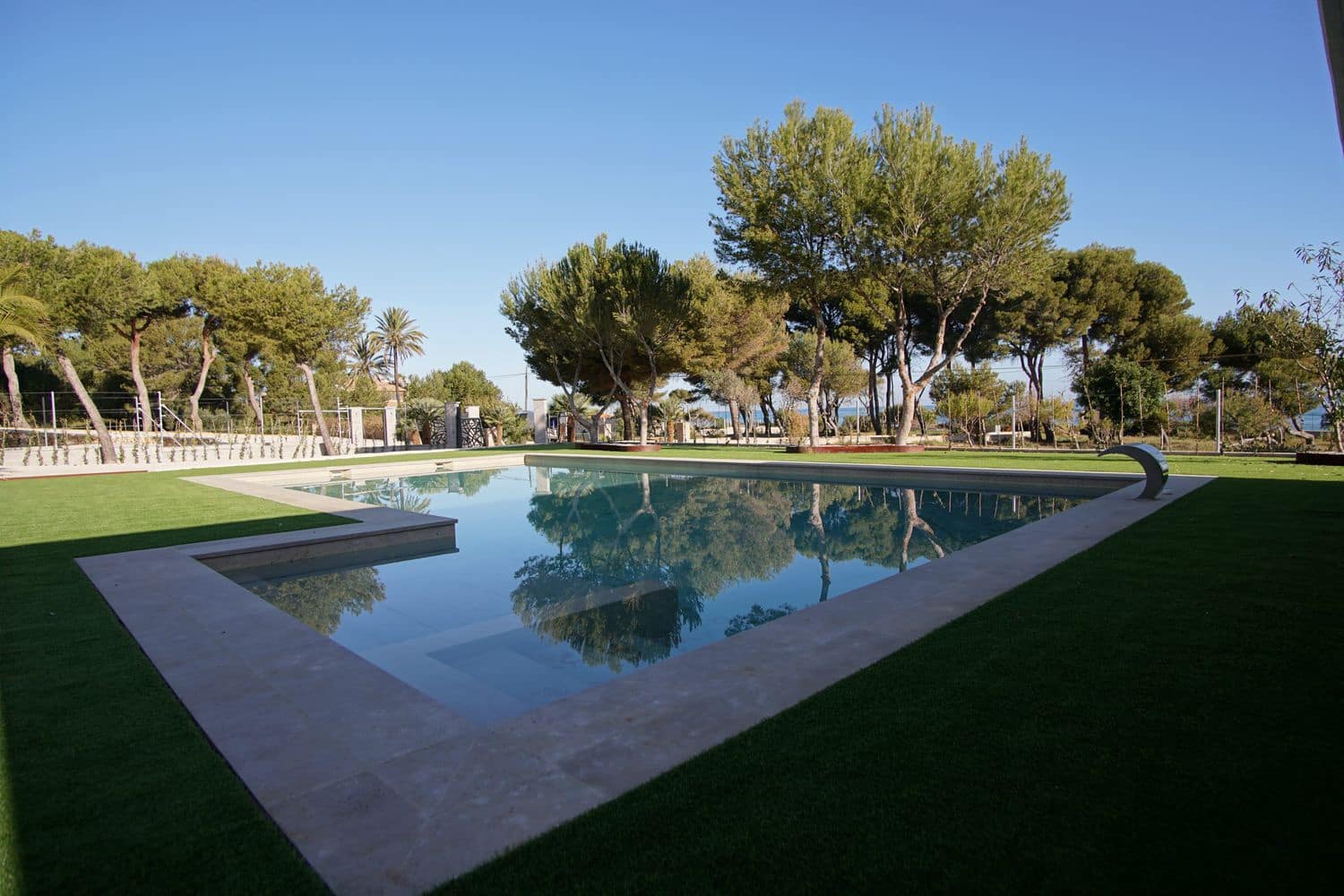 Villa/Maison de 4 chambres à louer à Denia avec piscine garage - 5 000 € (Ref: 9371387)