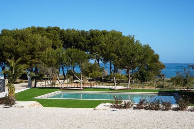 4 bedroom Villa for rent in Las Rotas / Les Rotes, Dénia with pool garage - € 5,000 (Ref: 9371387)