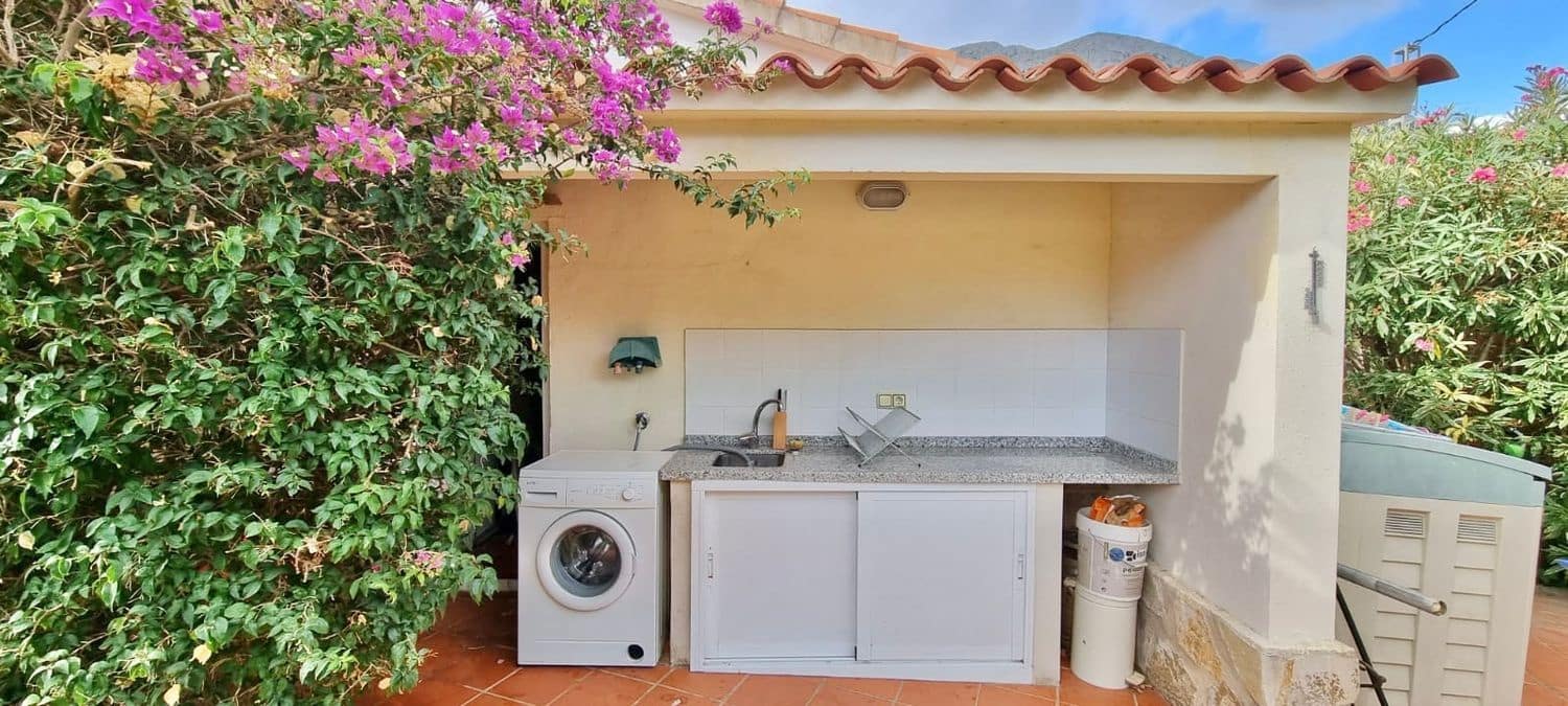 3 Zimmer Villa zu verkaufen in Denia mit Pool Garage - 550.000 € (Ref: 9573701)
