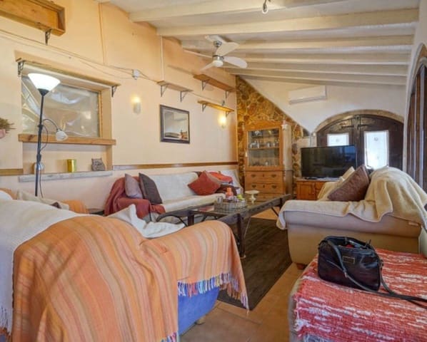 Chalet de 3 habitaciones en Partides comunes - Adsubia, Javea / Xàbia en venta con piscina garaje - 375.000 € (Ref: 9581400)