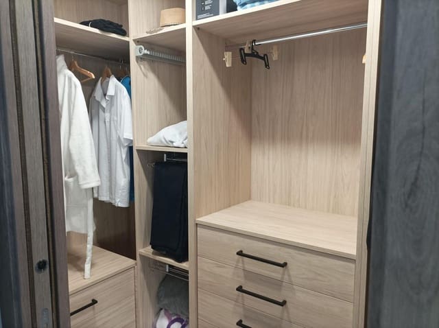 5 Zimmer Haus zu verkaufen in Ador mit Garage - 339.500 € (Ref: 9654522)