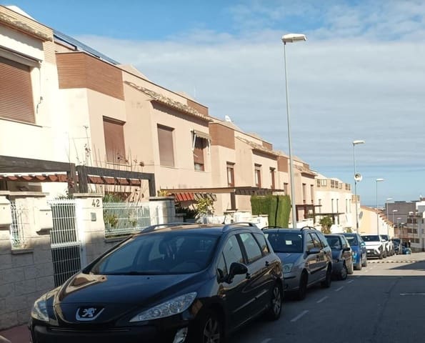 5 Zimmer Haus zu verkaufen in Ador mit Garage - 339.500 € (Ref: 9654522)