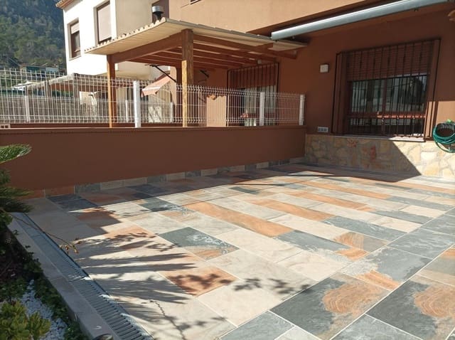 5 Zimmer Haus zu verkaufen in Ador mit Garage - 339.500 € (Ref: 9654522)