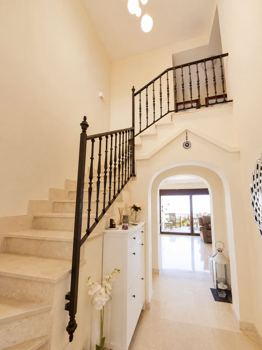 3 slaapkamer Huis te koop in Estepona met zwembad garage - € 470.000 (Ref: 10000234)