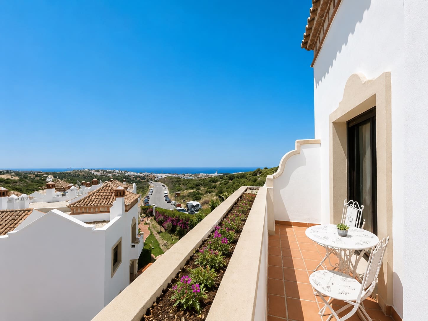 3 slaapkamer Huis te koop in Estepona met zwembad garage - € 470.000 (Ref: 10000234)