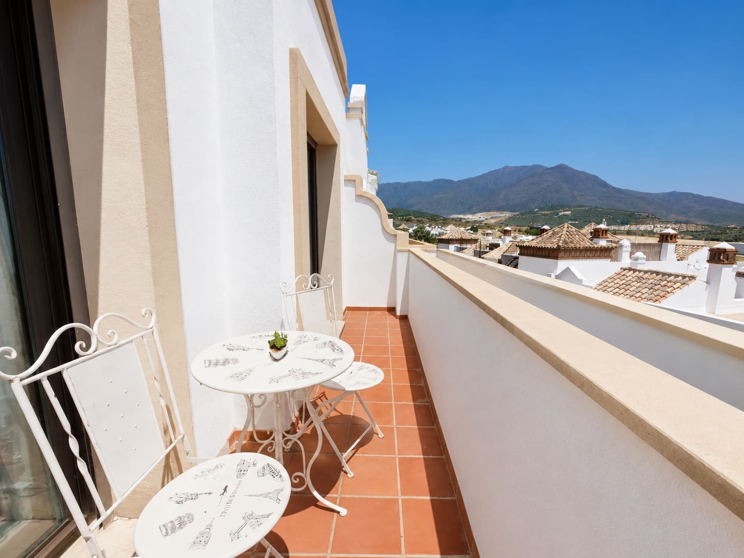 3 slaapkamer Huis te koop in Estepona met zwembad garage - € 470.000 (Ref: 10000234)