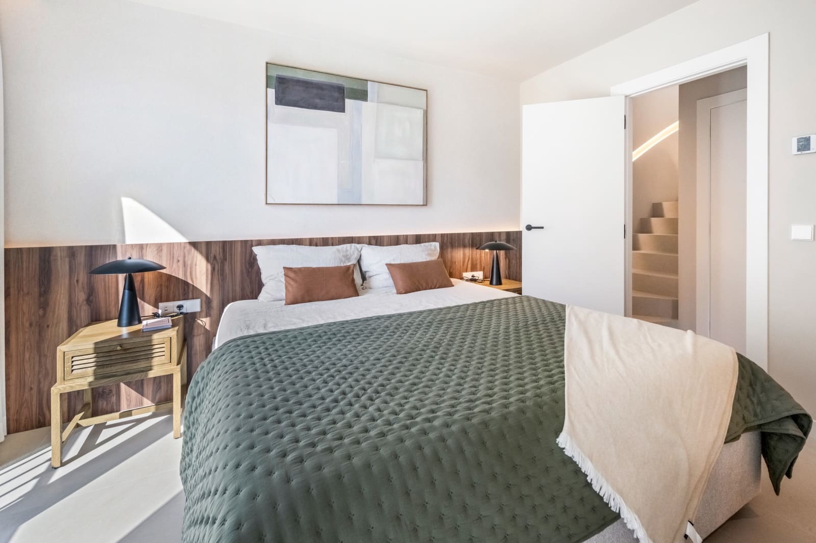 3 bedroom Apartment for sale in La Quinta with pool garage - € 799,000 (Ref: 10003861)