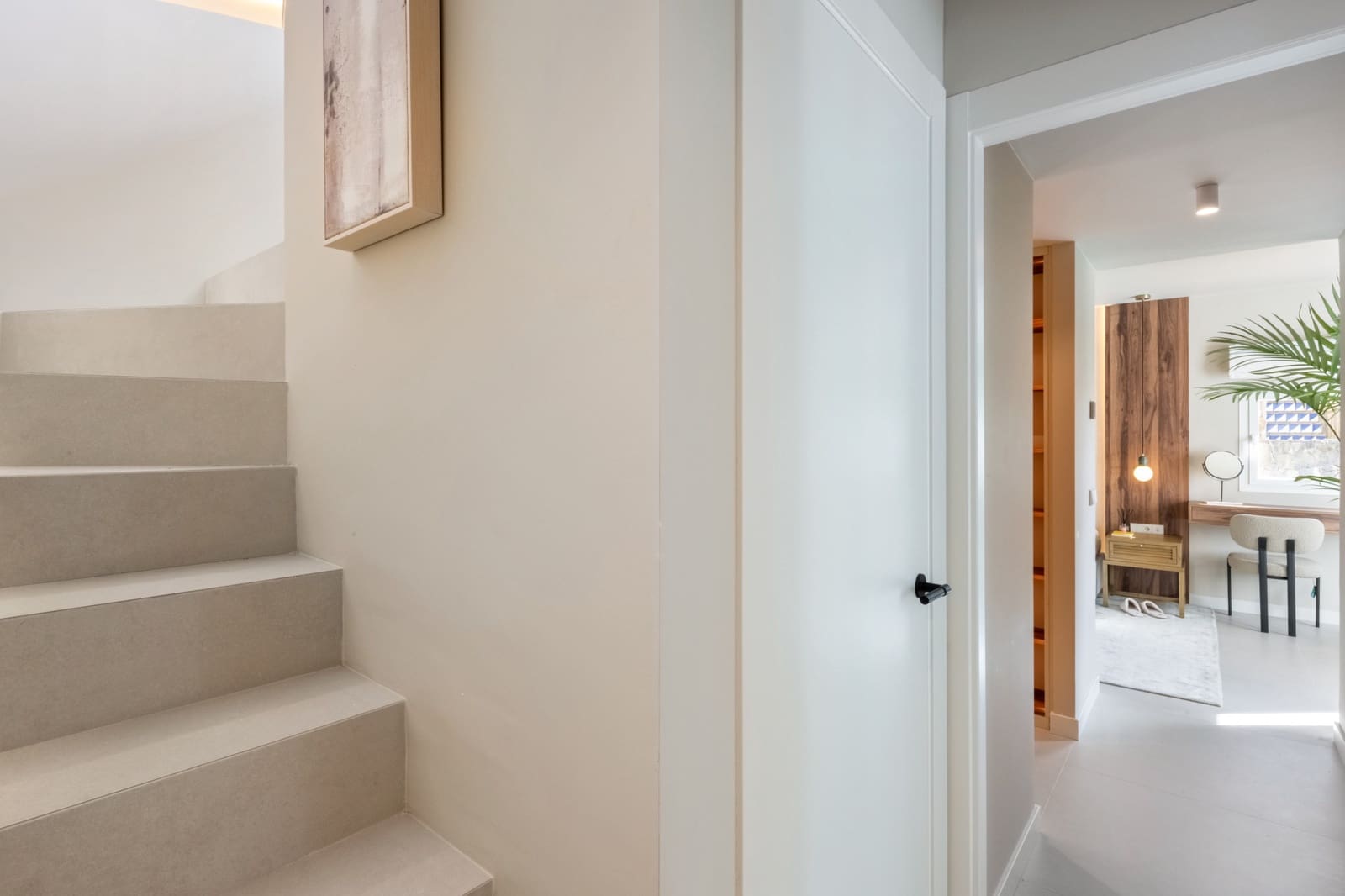 3 bedroom Apartment for sale in La Quinta with pool garage - € 799,000 (Ref: 10003861)