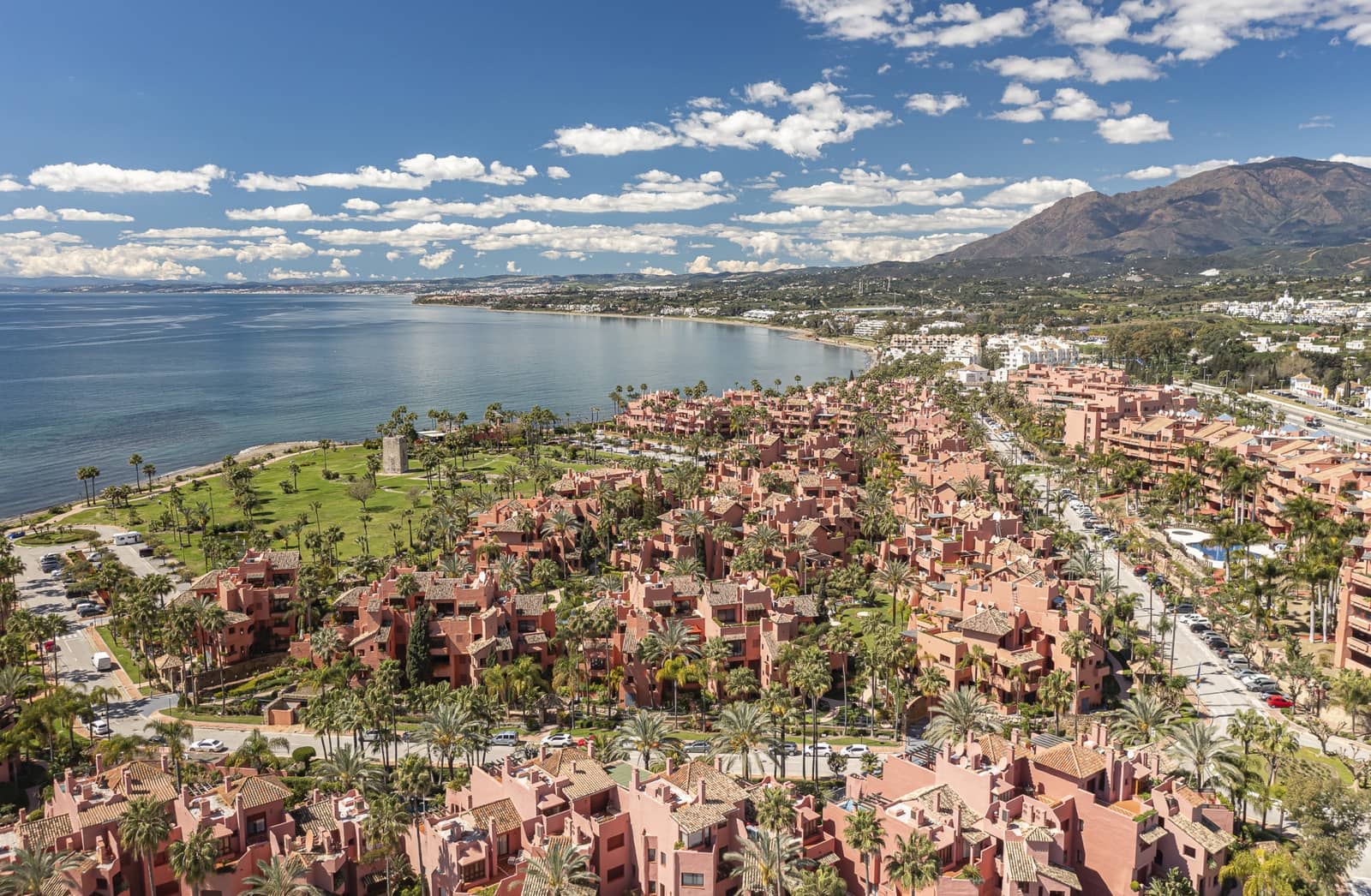 3 slaapkamer Penthouse te koop in Guadalmansa met zwembad garage - € 4.995.000 (Ref: 10005354)