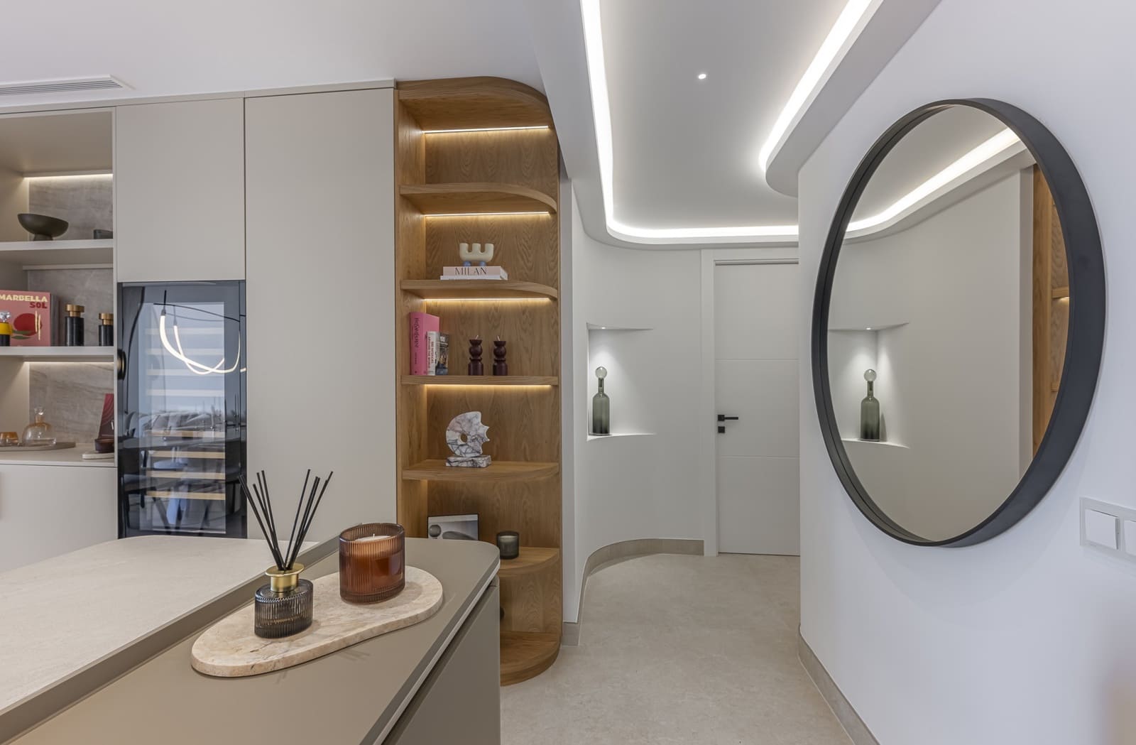 Apartamento de 3 habitaciones en Estepona en venta con piscina garaje - 1.895.000 € (Ref: 10013104)
