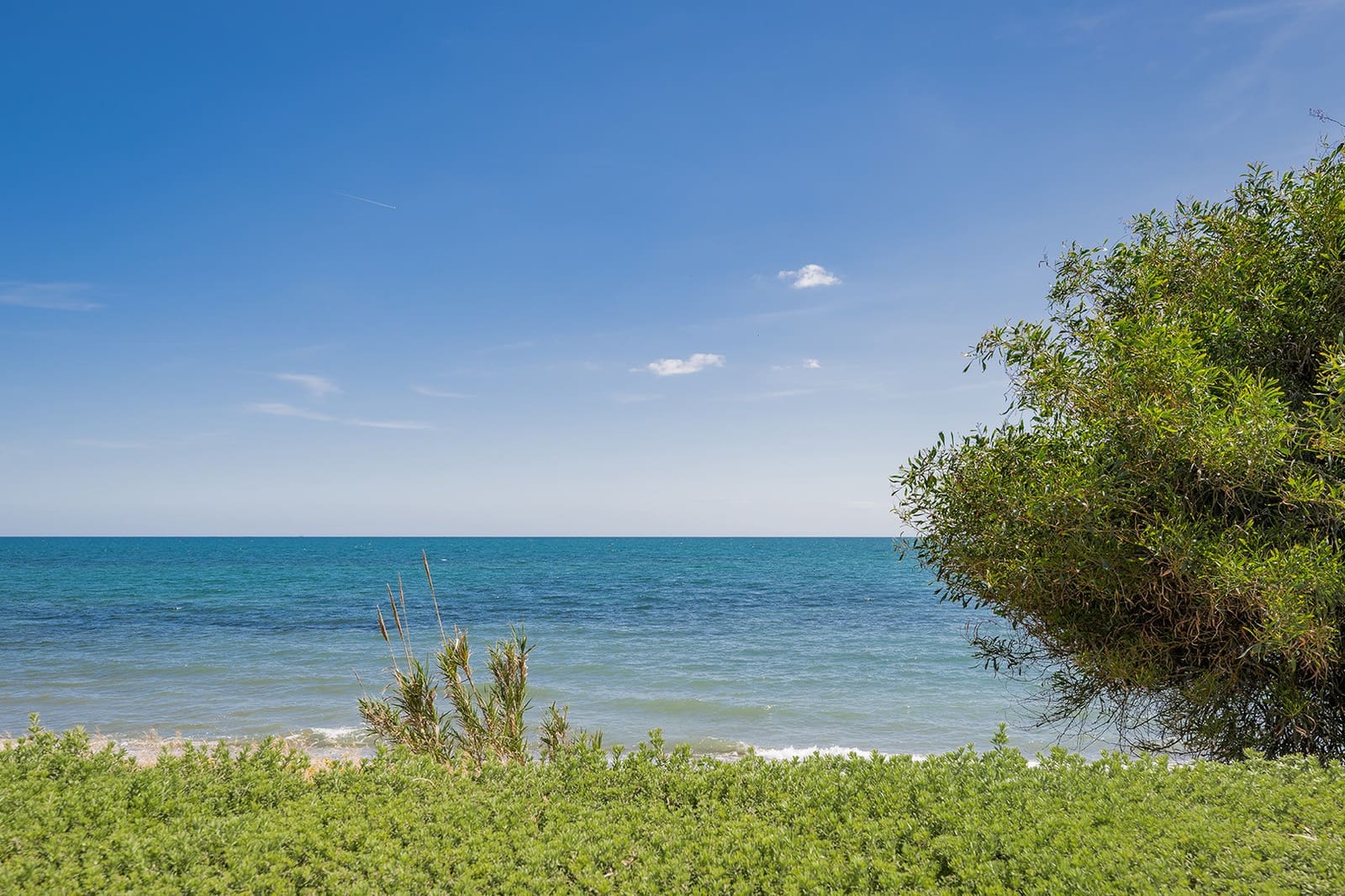 Apartamento de 3 habitaciones en Estepona en venta con piscina garaje - 2.995.000 € (Ref: 10013105)