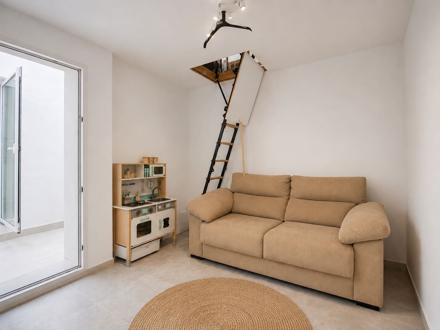 3 bedroom Townhouse for sale in Estepona with garage - € 699,000 (Ref: 10015291)