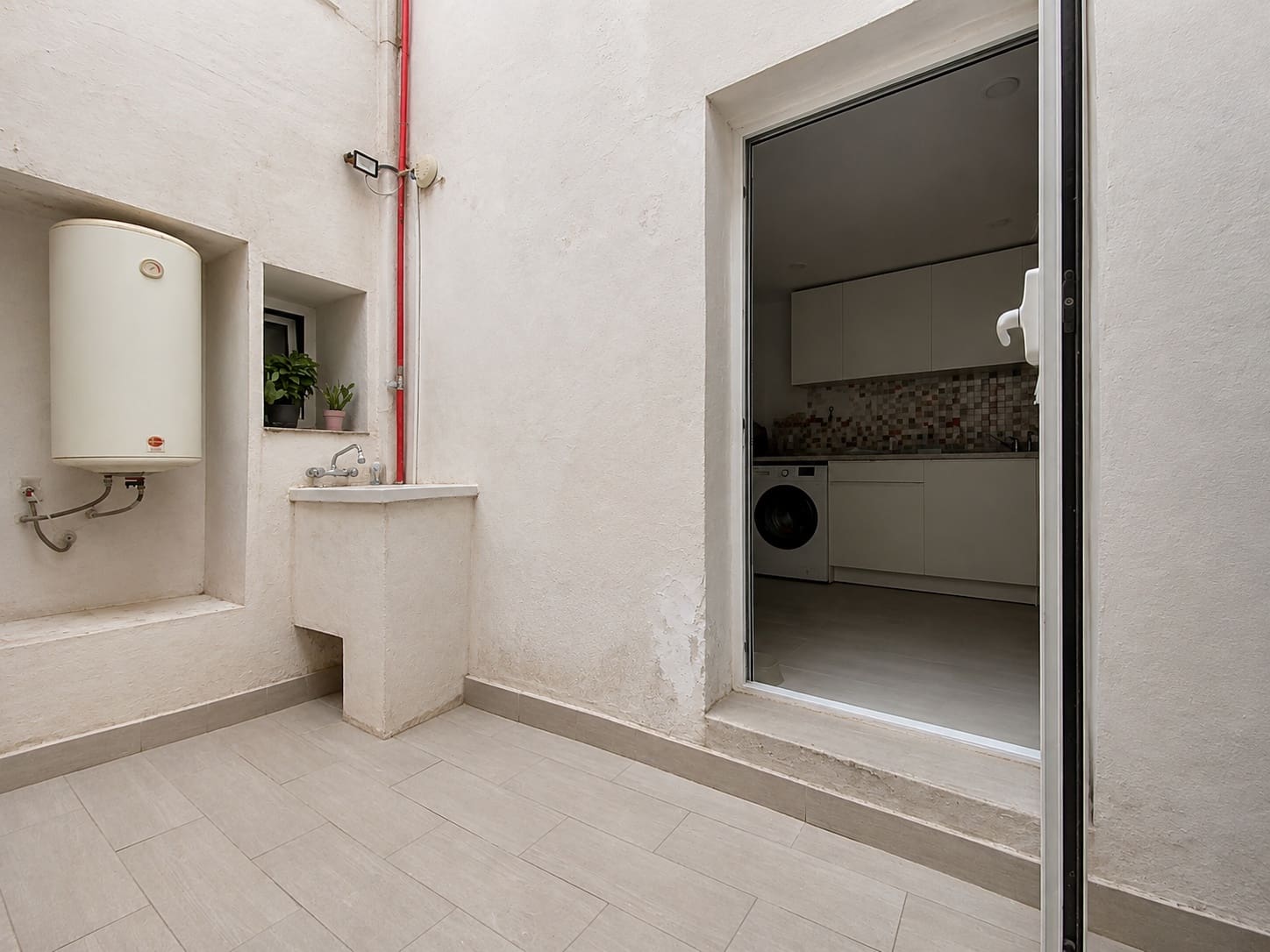 3 bedroom Townhouse for sale in Estepona with garage - € 699,000 (Ref: 10015291)